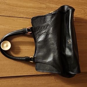 Isaac mizrahi convertible bucket bag